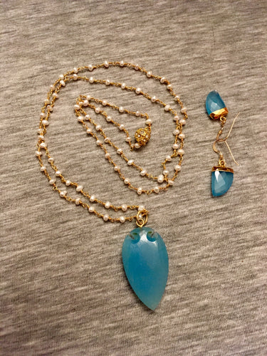 Aqua Chalcedony Druzy Pendant on Pearl and Plated Gold Chain.  29
