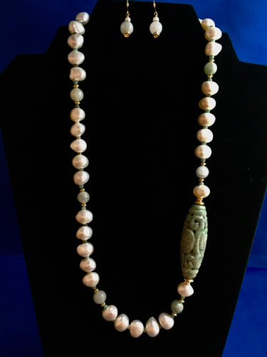 FW White Baroque Pearls, Jade, Emerald  23
