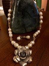 Load image into Gallery viewer, Peach FW Pearls, Peach MS, Hill Tribe Silver  19&quot;