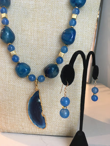 Blue Agate & 22kt Brushed Plated Gold 30"